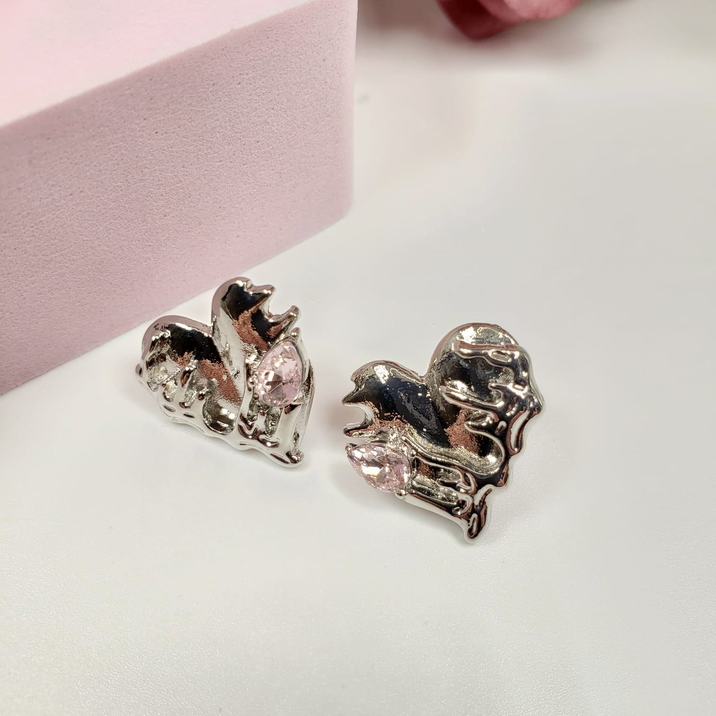 Heart Of Thorns Stud Earrings (ESE 1009)
