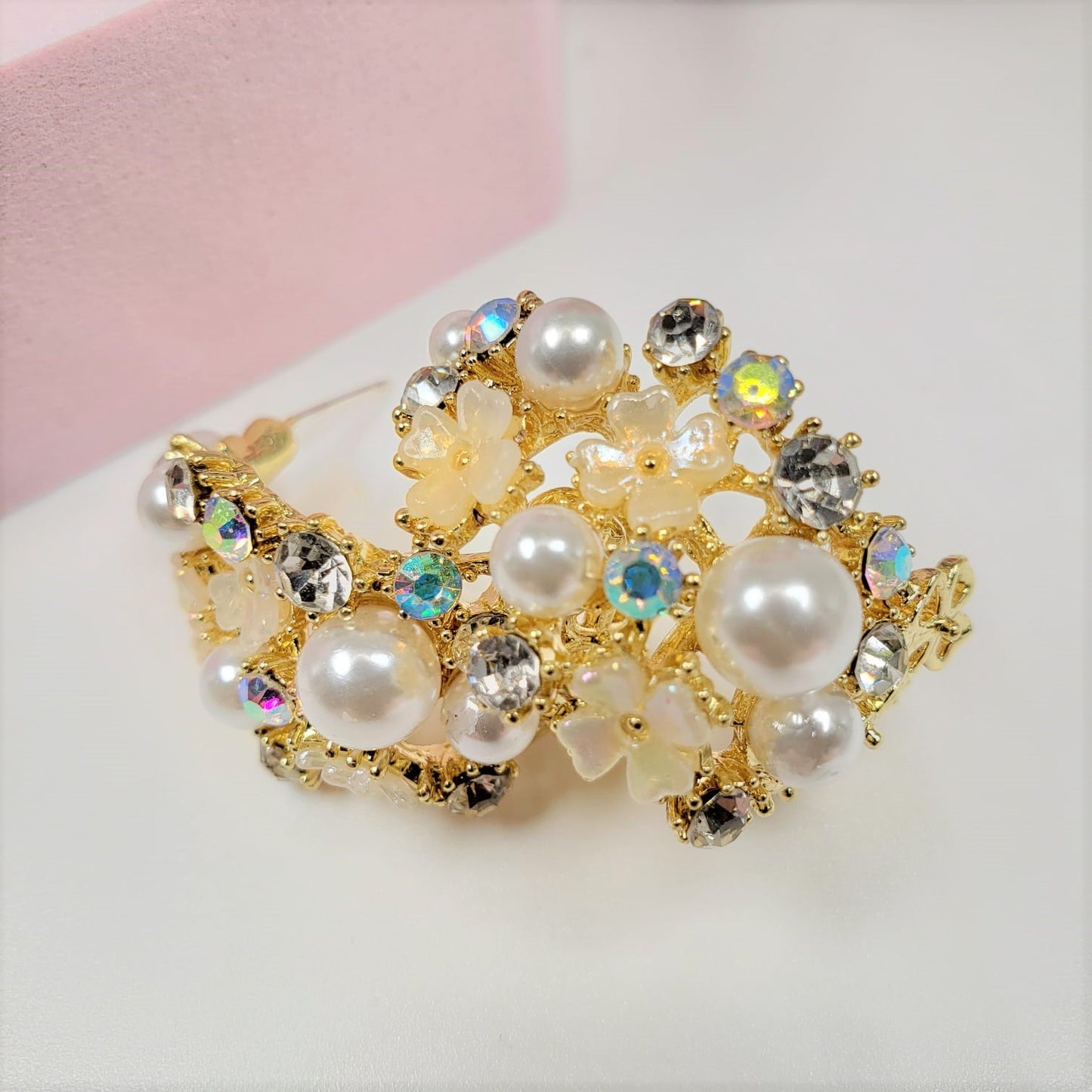 Luxury Vintage Style Stud Earrings (ESE 1002)