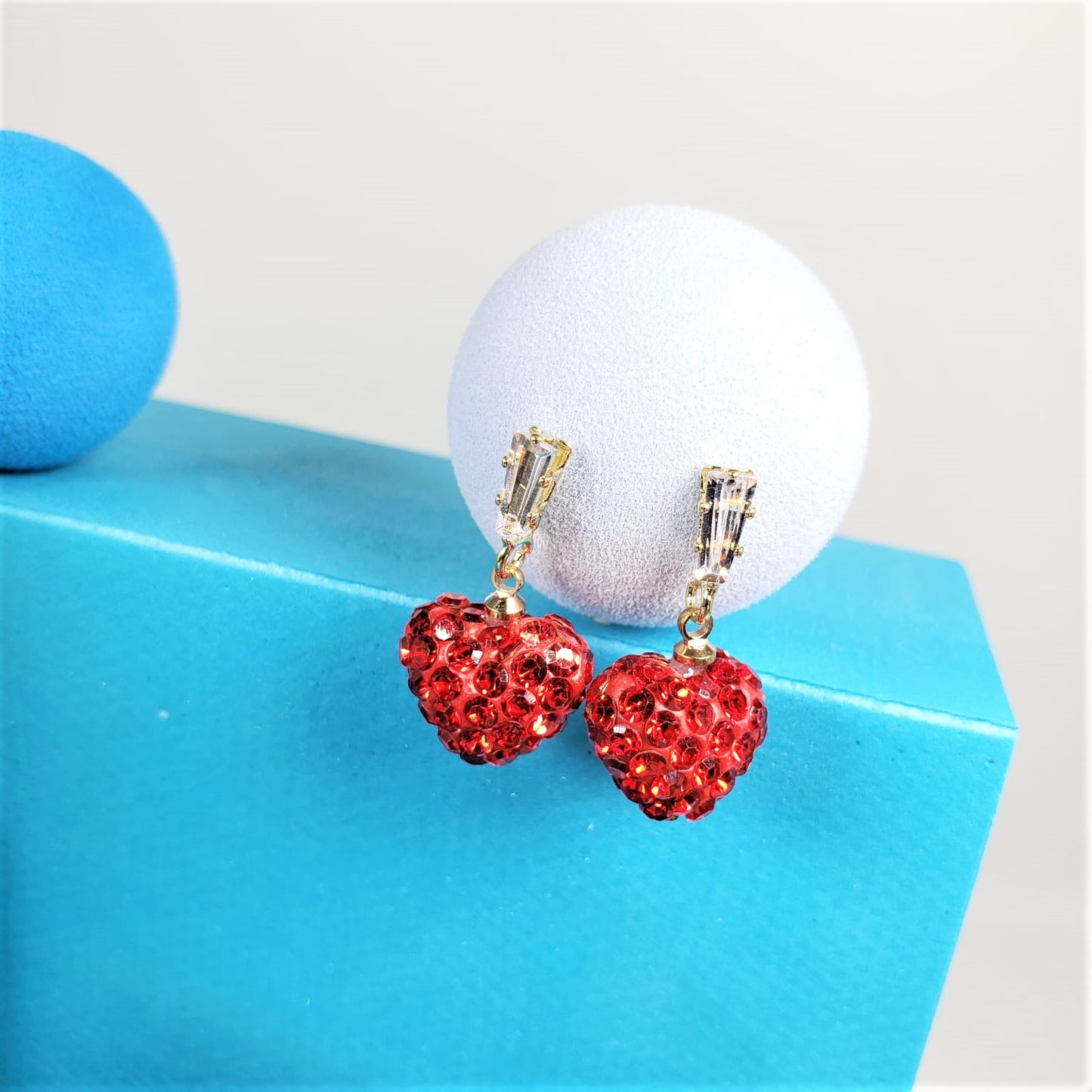 Red Heart Stud Earrings (ESE 1004)