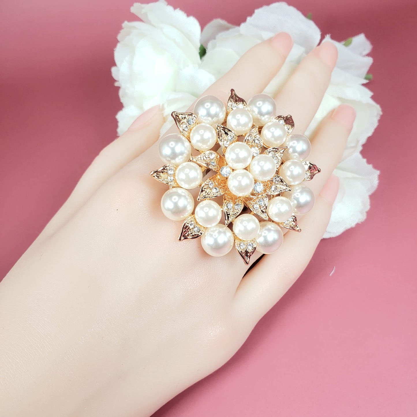 Pompous Pearl Flower Rings (R 4015)