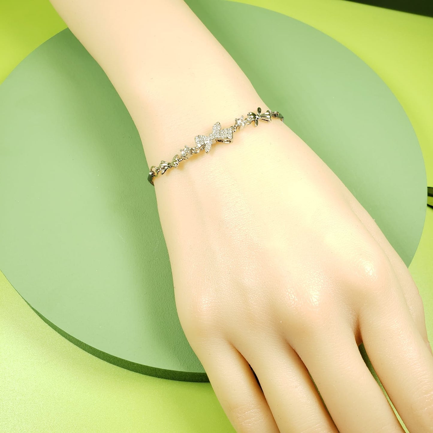 Bowtie Chain Bracelet (BC 7206)