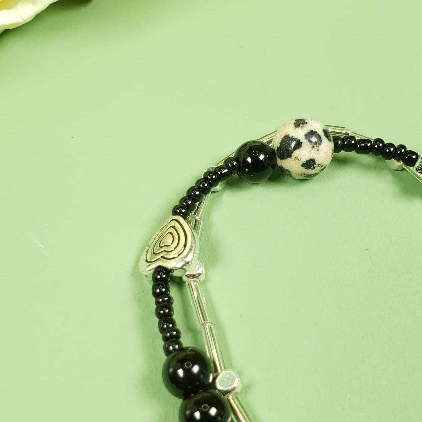Simple Double Heart Beaded Bracelets (BBE 6206)