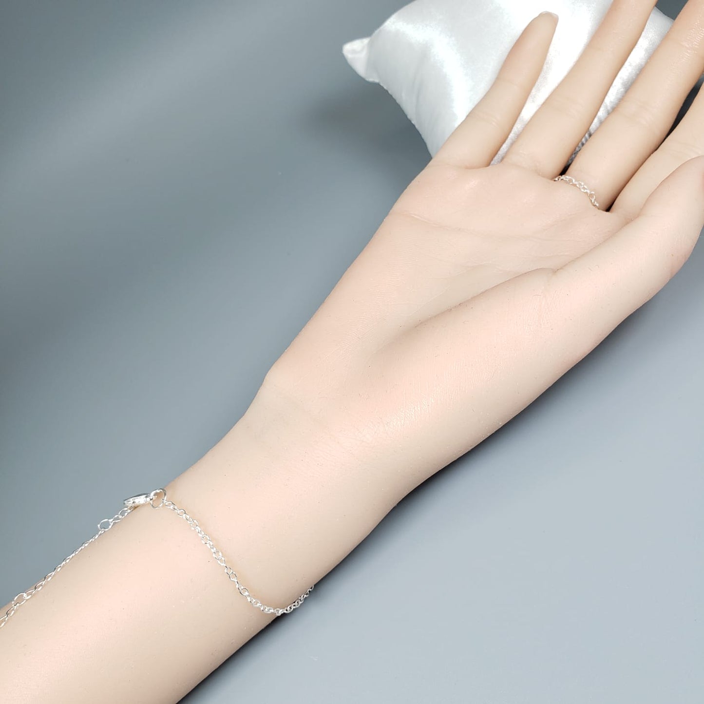 Simple Finger Chain Bracelet