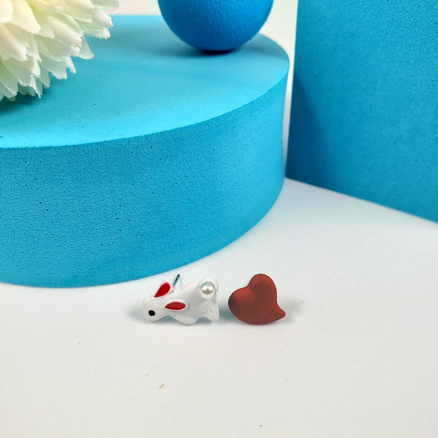 Rabbit And Heart Stud Earrings (ESE 1008)