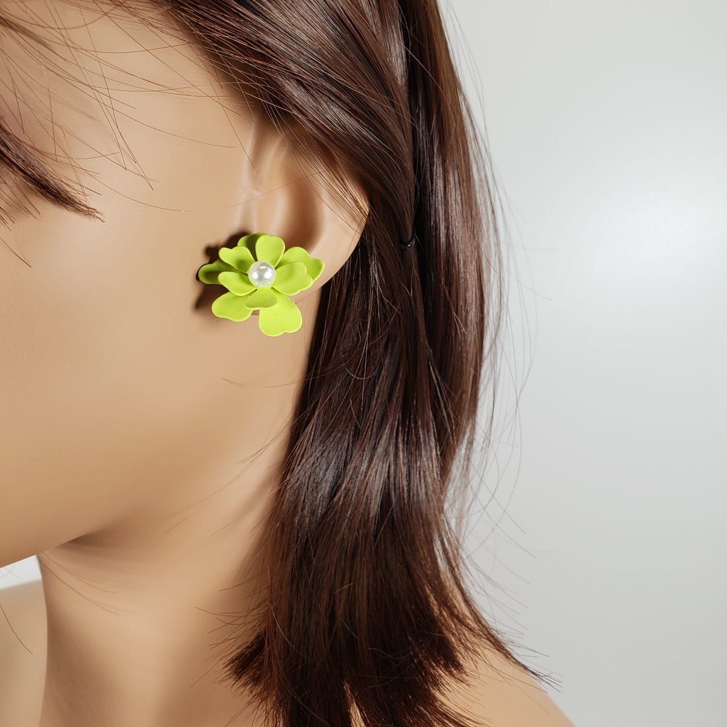 Green Flower Stud Earrings (ESE 1020)