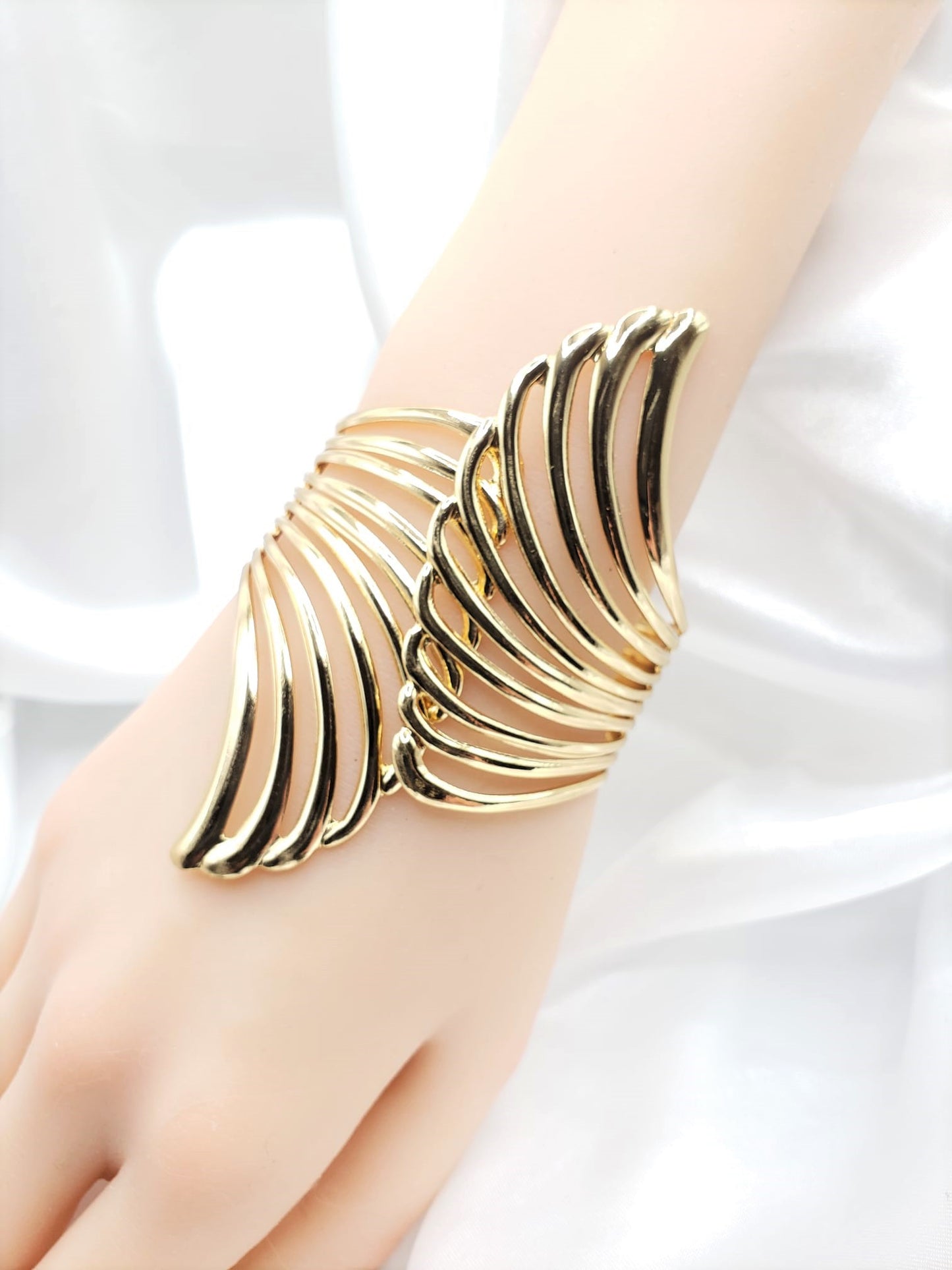 Double Wings Cuff Bracelets