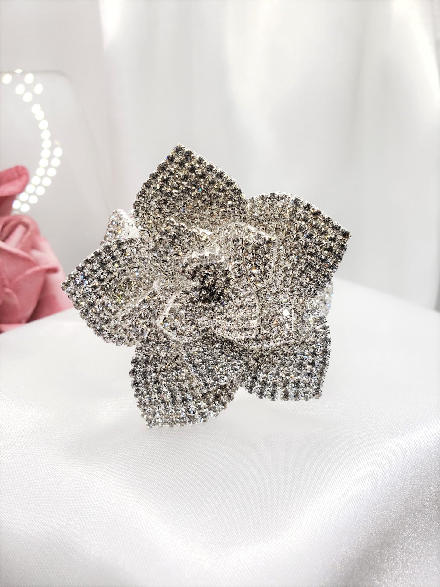 Luxury Rhinestones Flower Cuff Bracelets