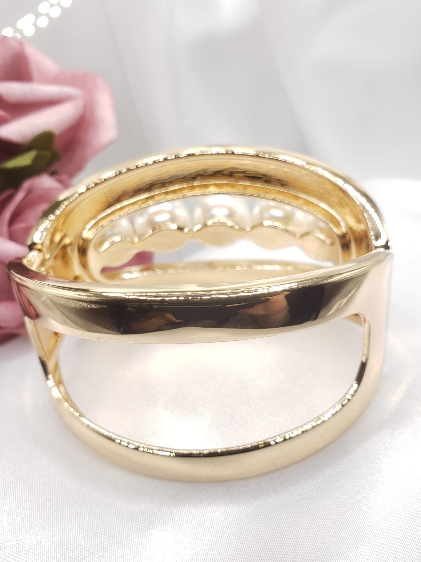 5 Pearls Cuff Bracelets