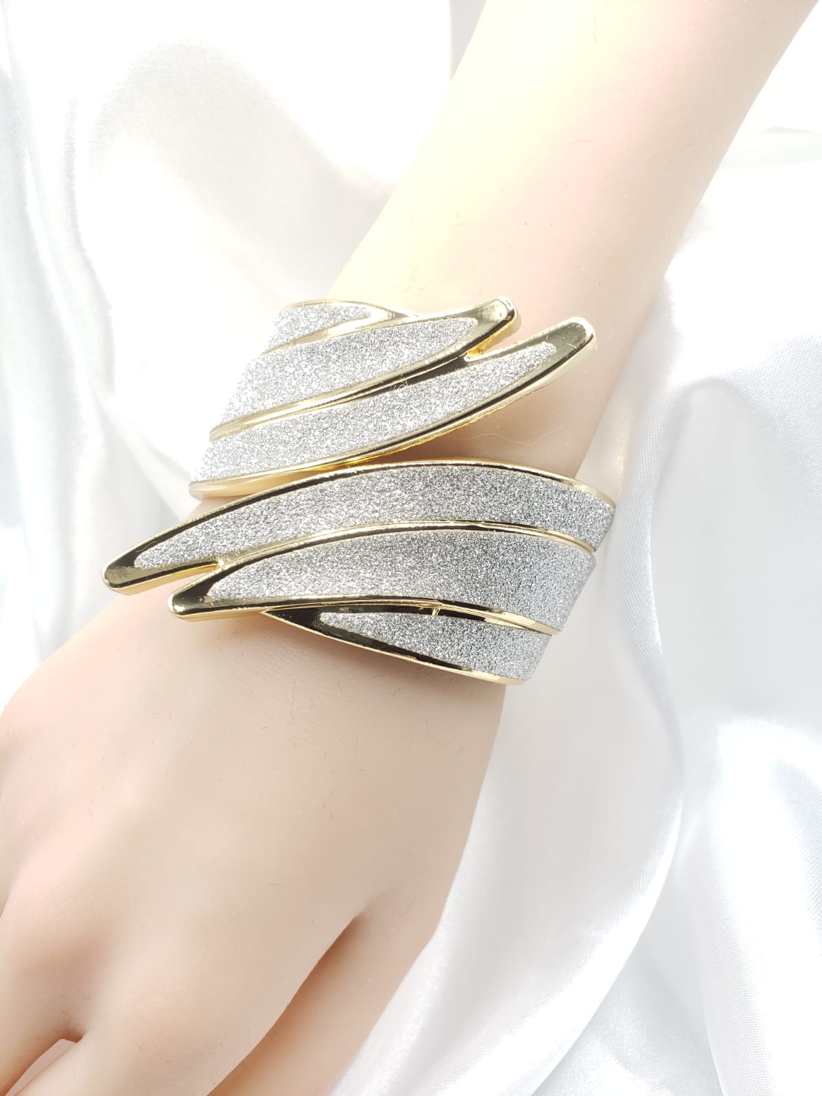 Double Wings Cuff Bracelets