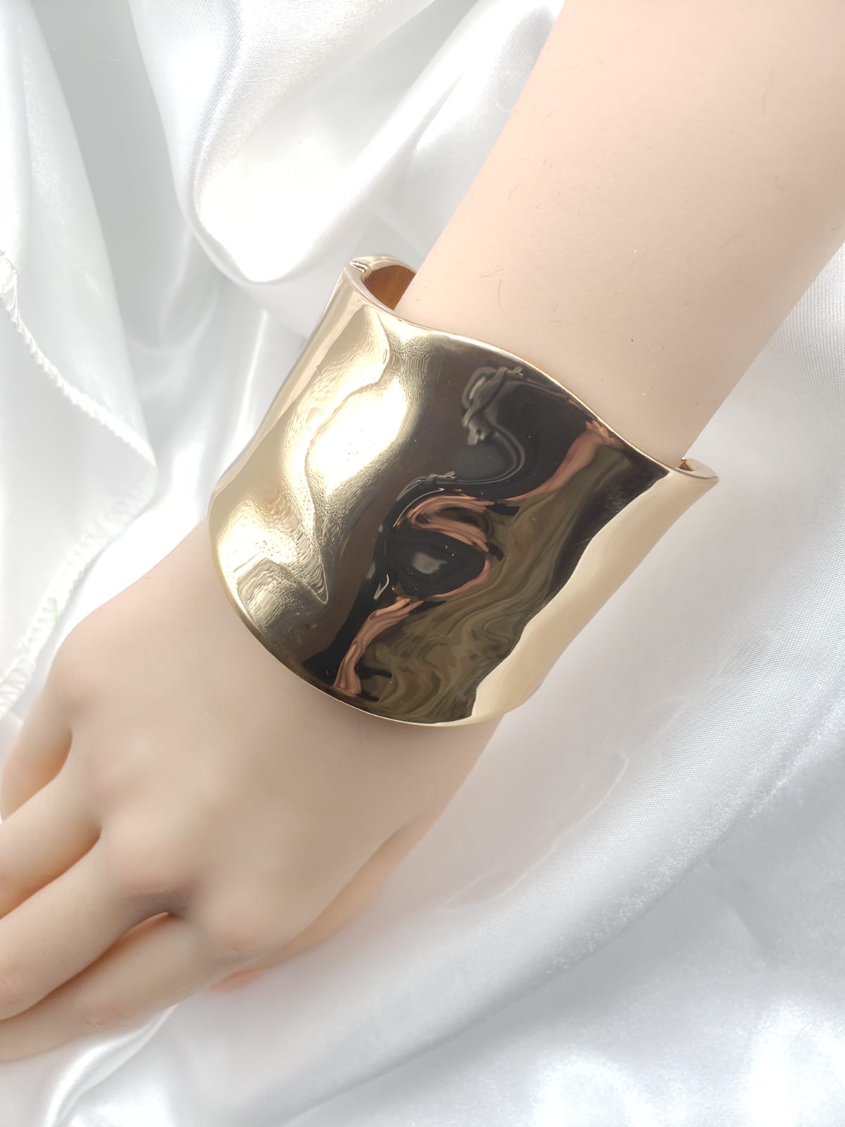 Simple Cuff Bracelets