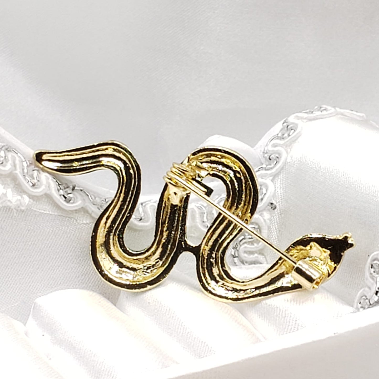 Cutie Snake Brooche