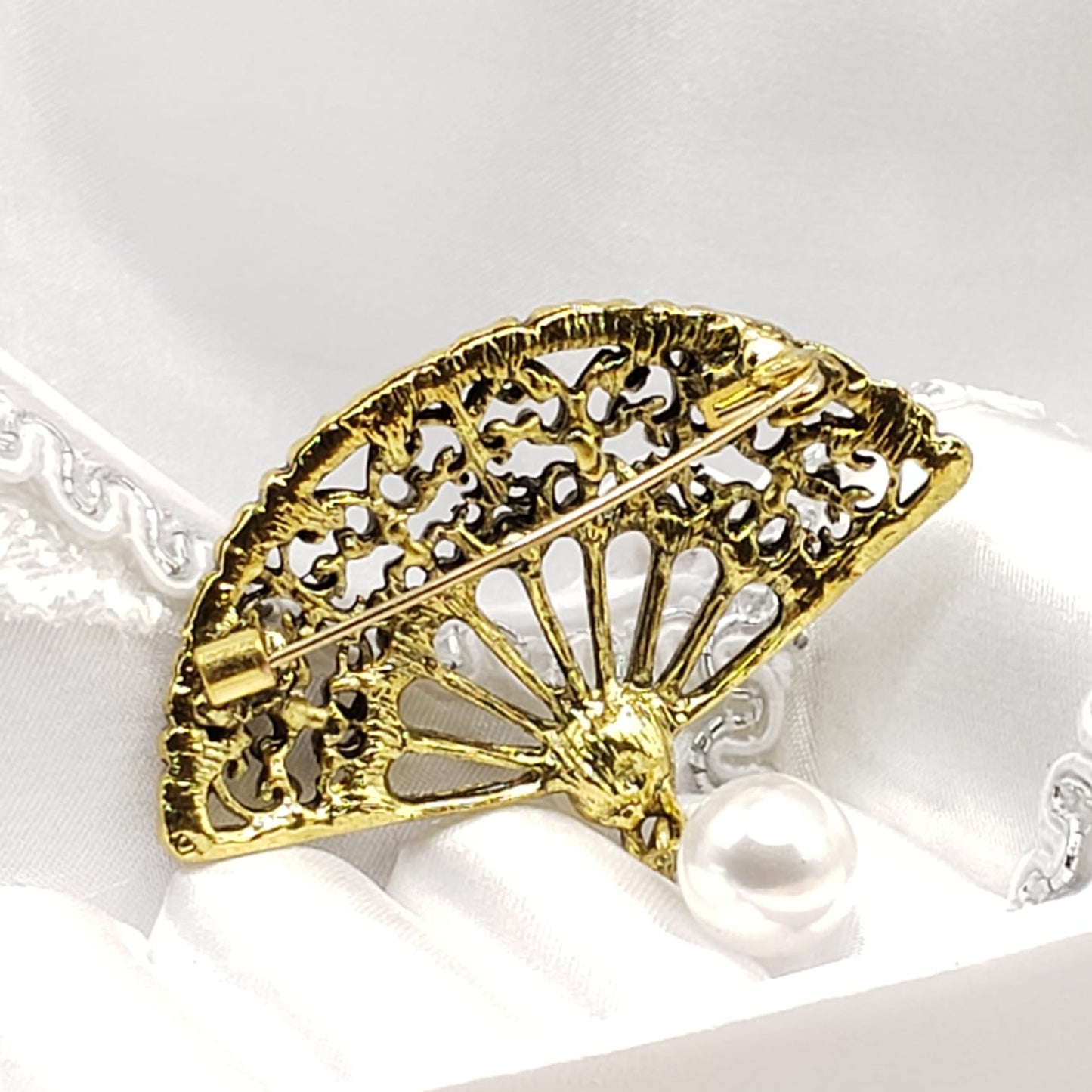 Vintage Folding Fan Brooche