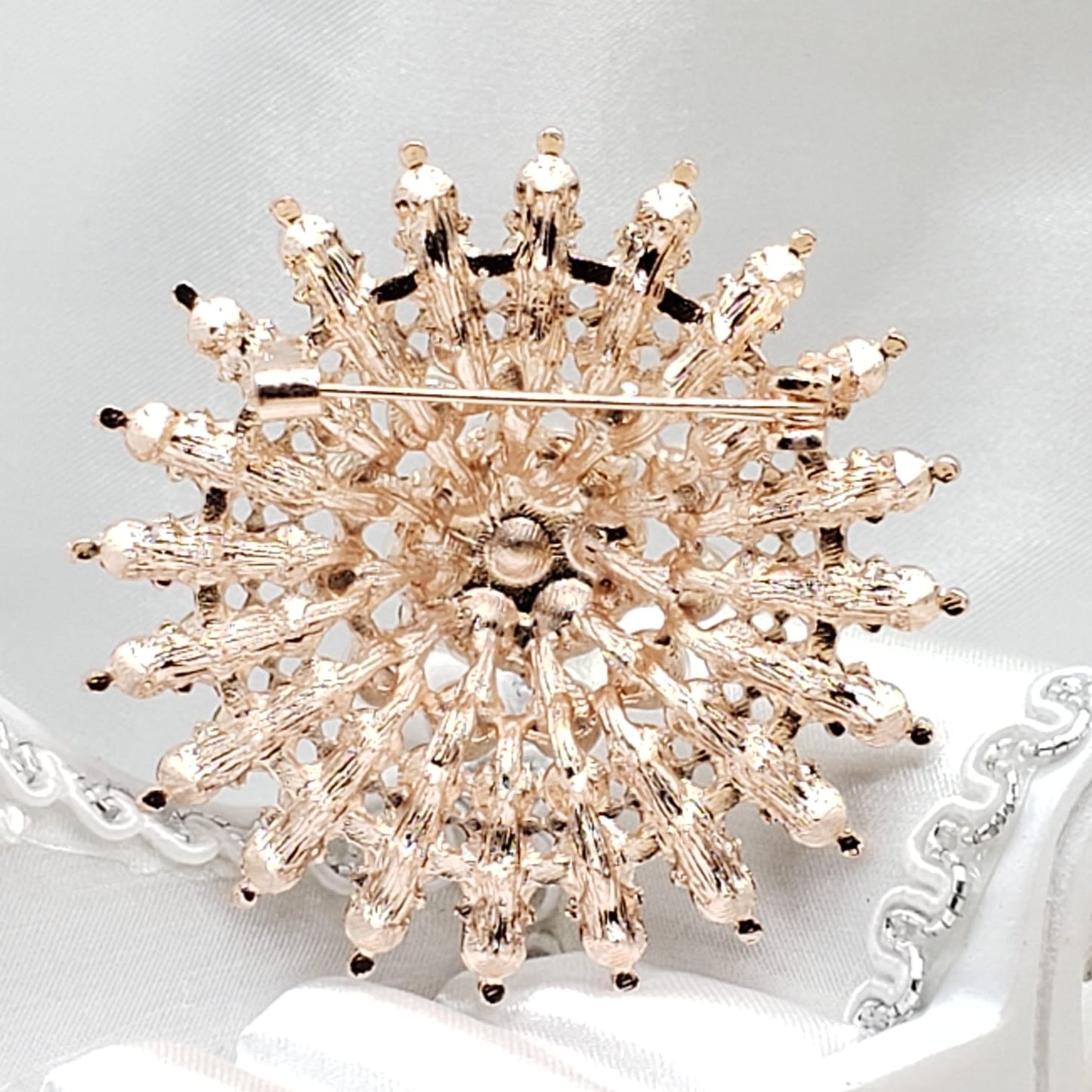 Pearl Flower Brooche