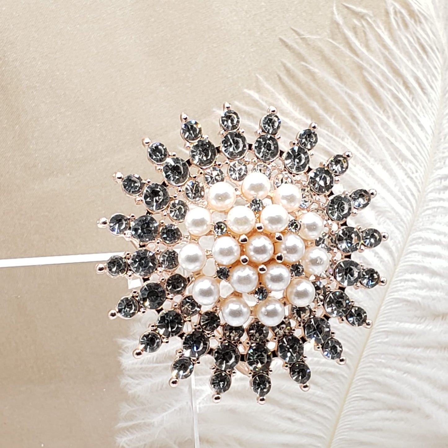 Pearl Flower Brooche
