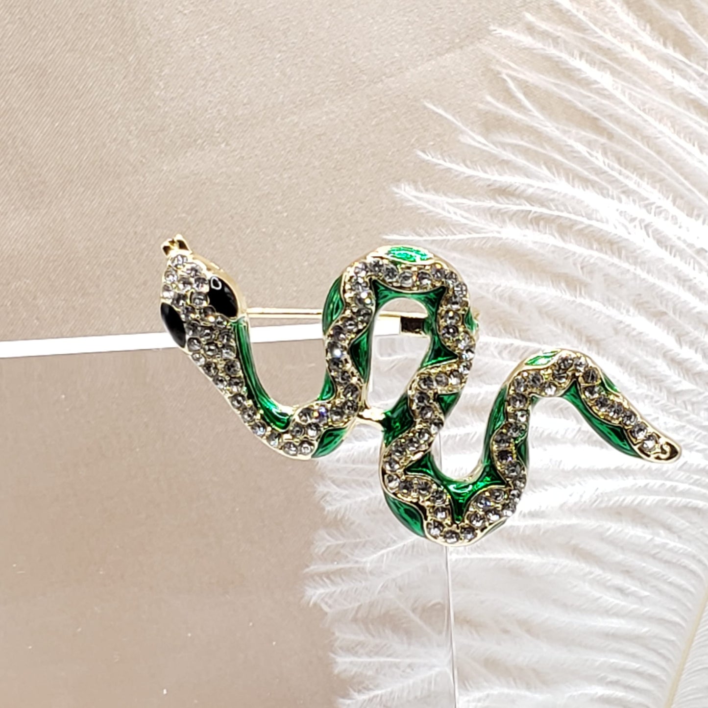 Cutie Snake Brooche