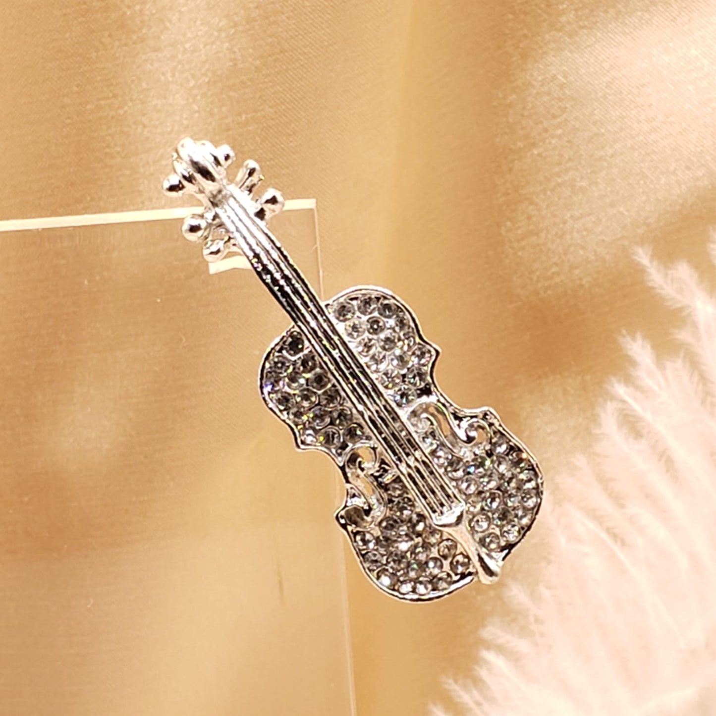 Guitar Brooche