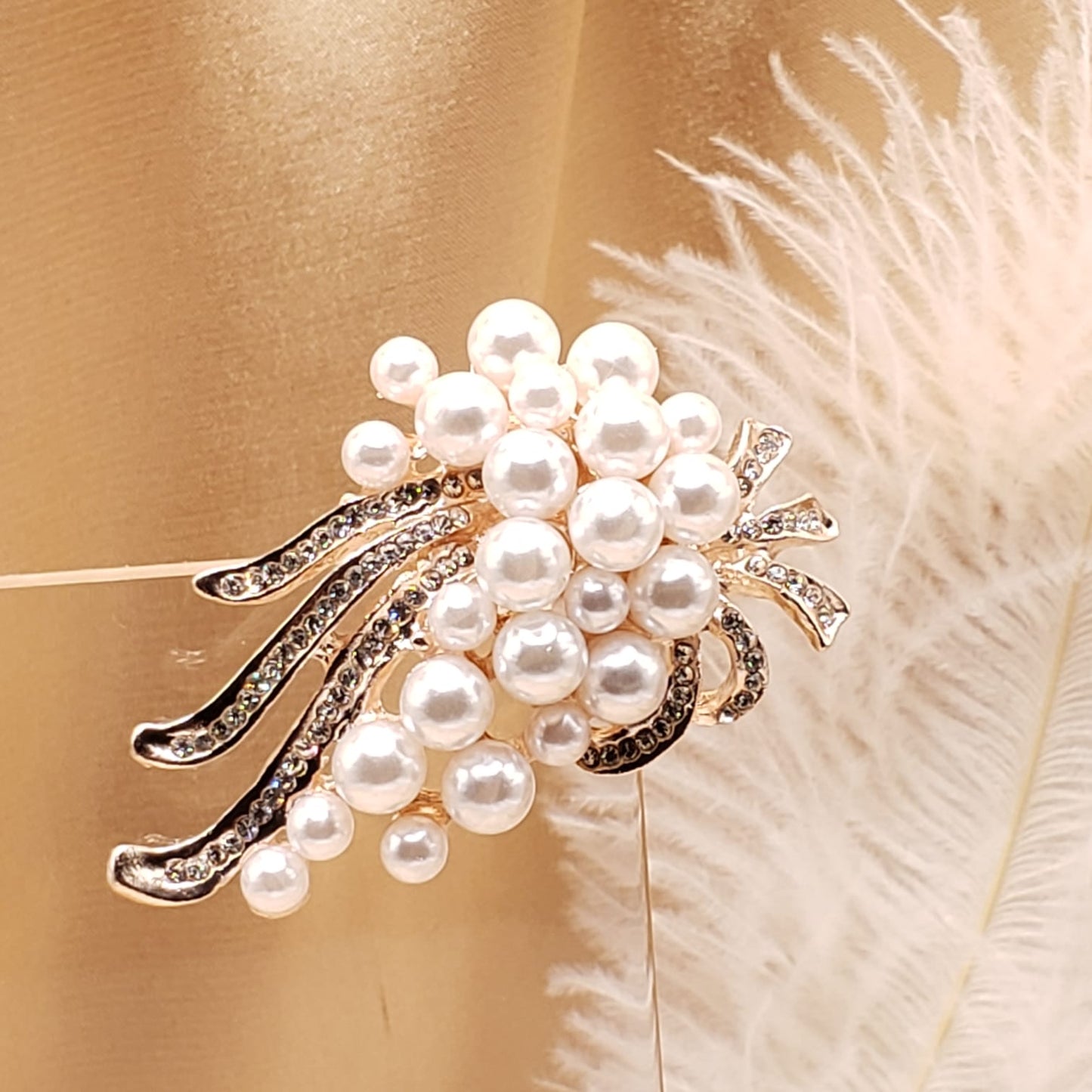 Pearl Floral Brooche