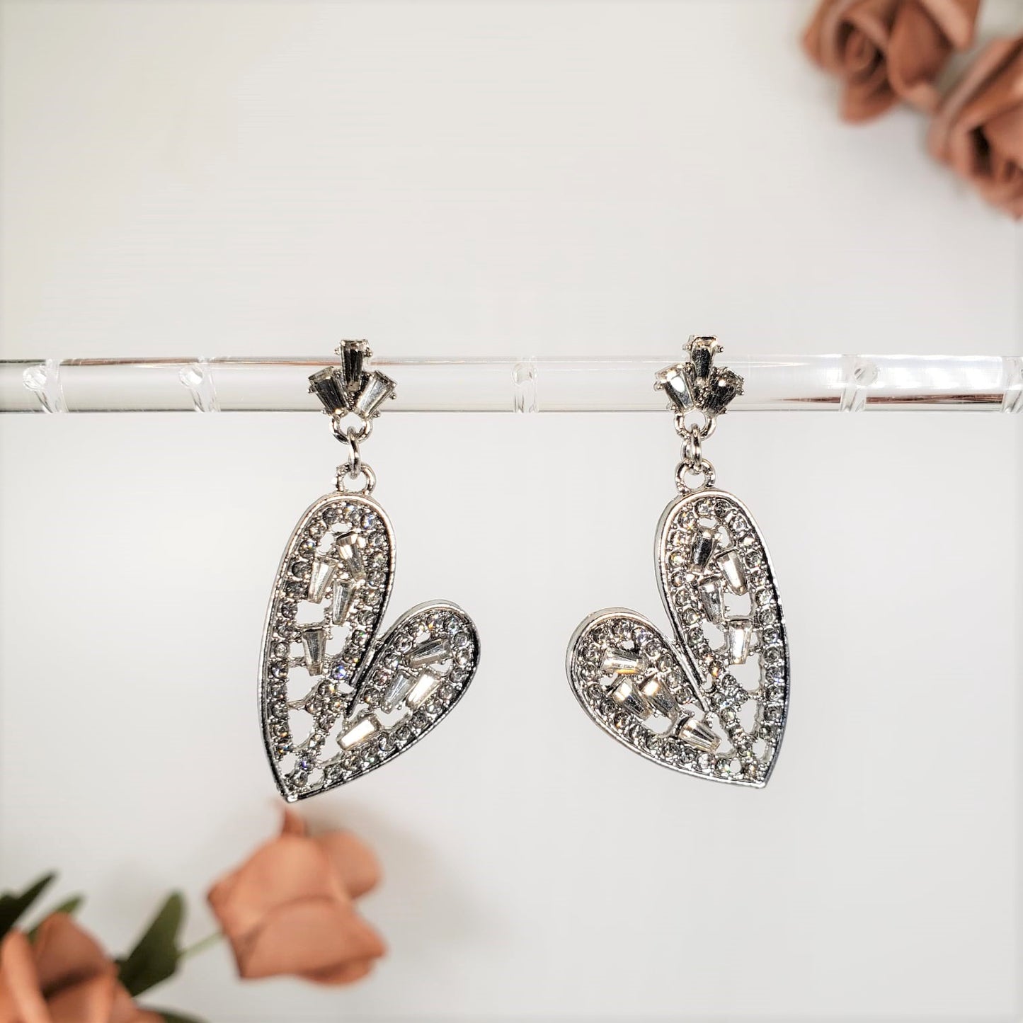Luxury Style Lovely Heart Dangle Earrings (EDE 2302)