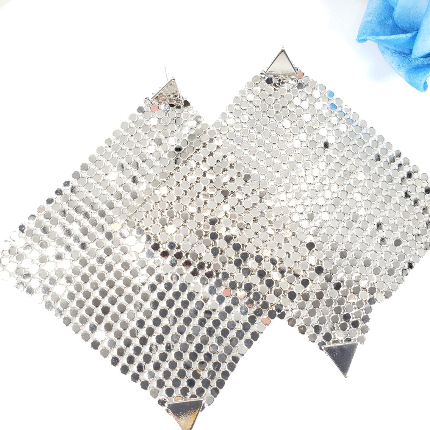 Pompous Triangle Dangle Earrings (EDE 2329)