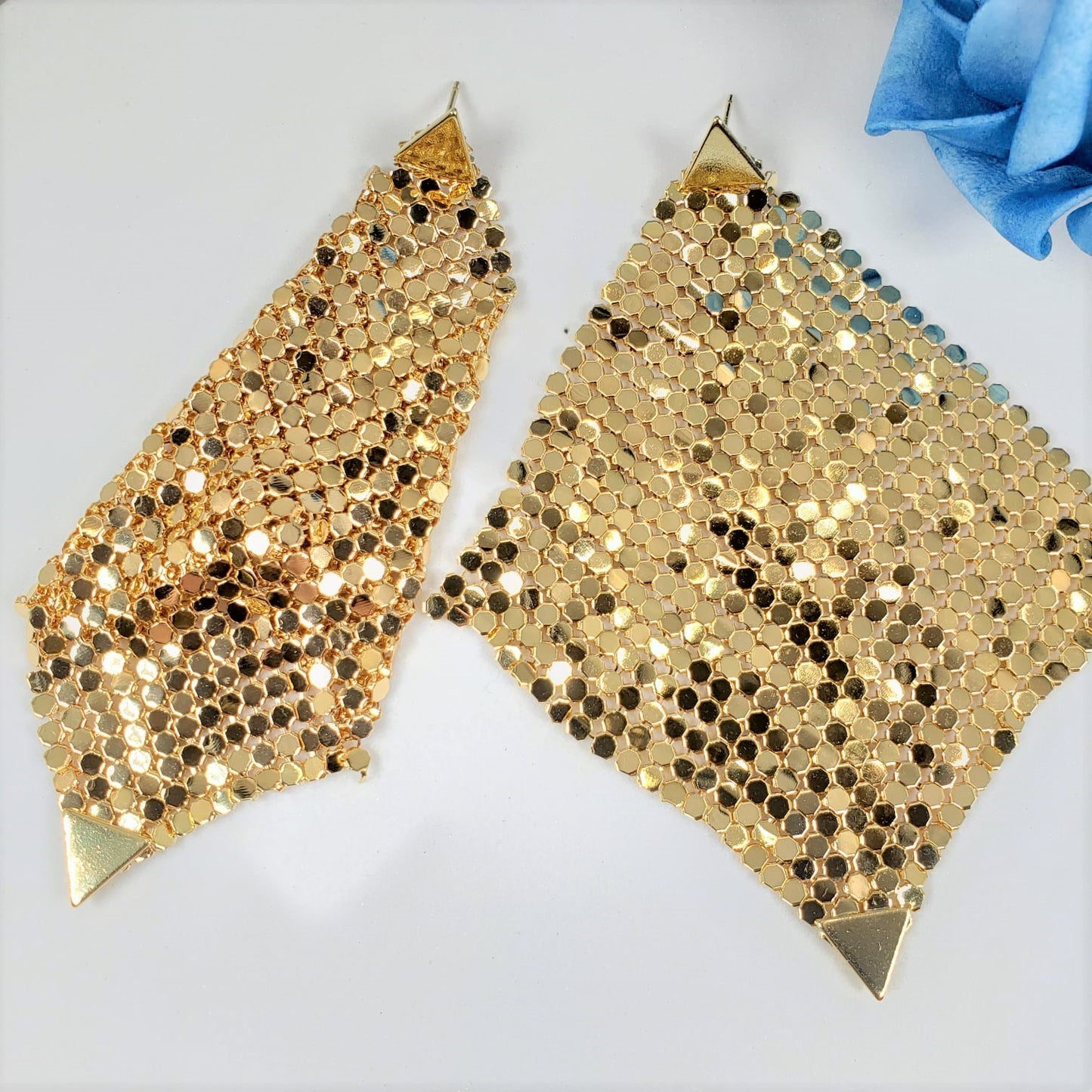 Pompous Triangle Dangle Earrings (EDE 2329)