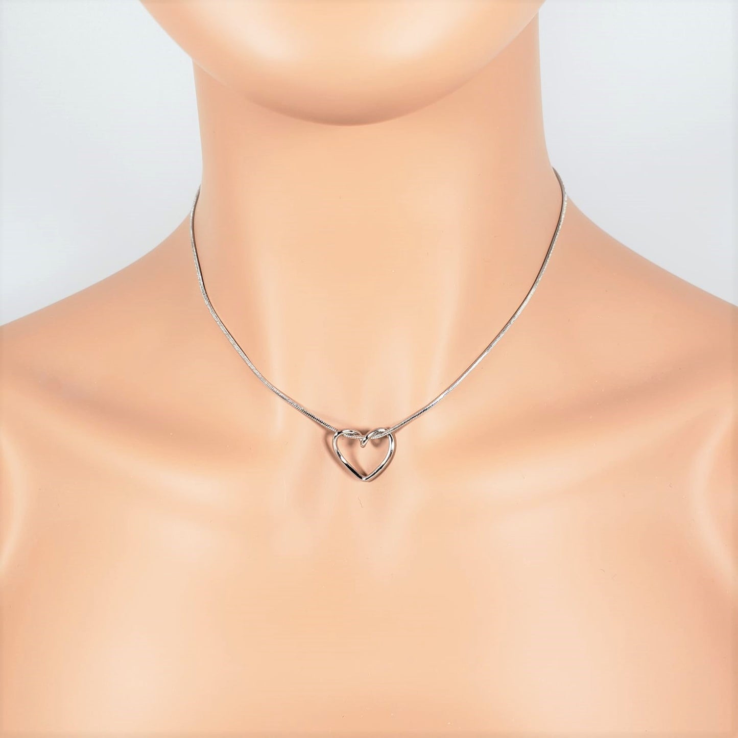 Simple Heart-Shape Collar Necklace (CON 4008)