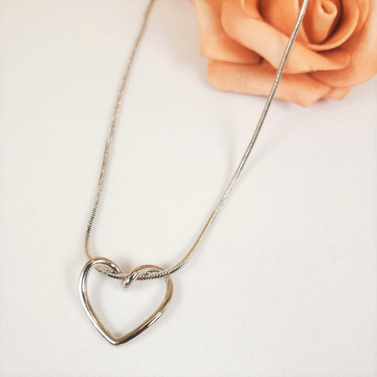 Simple Heart-Shape Collar Necklace (CON 4008)