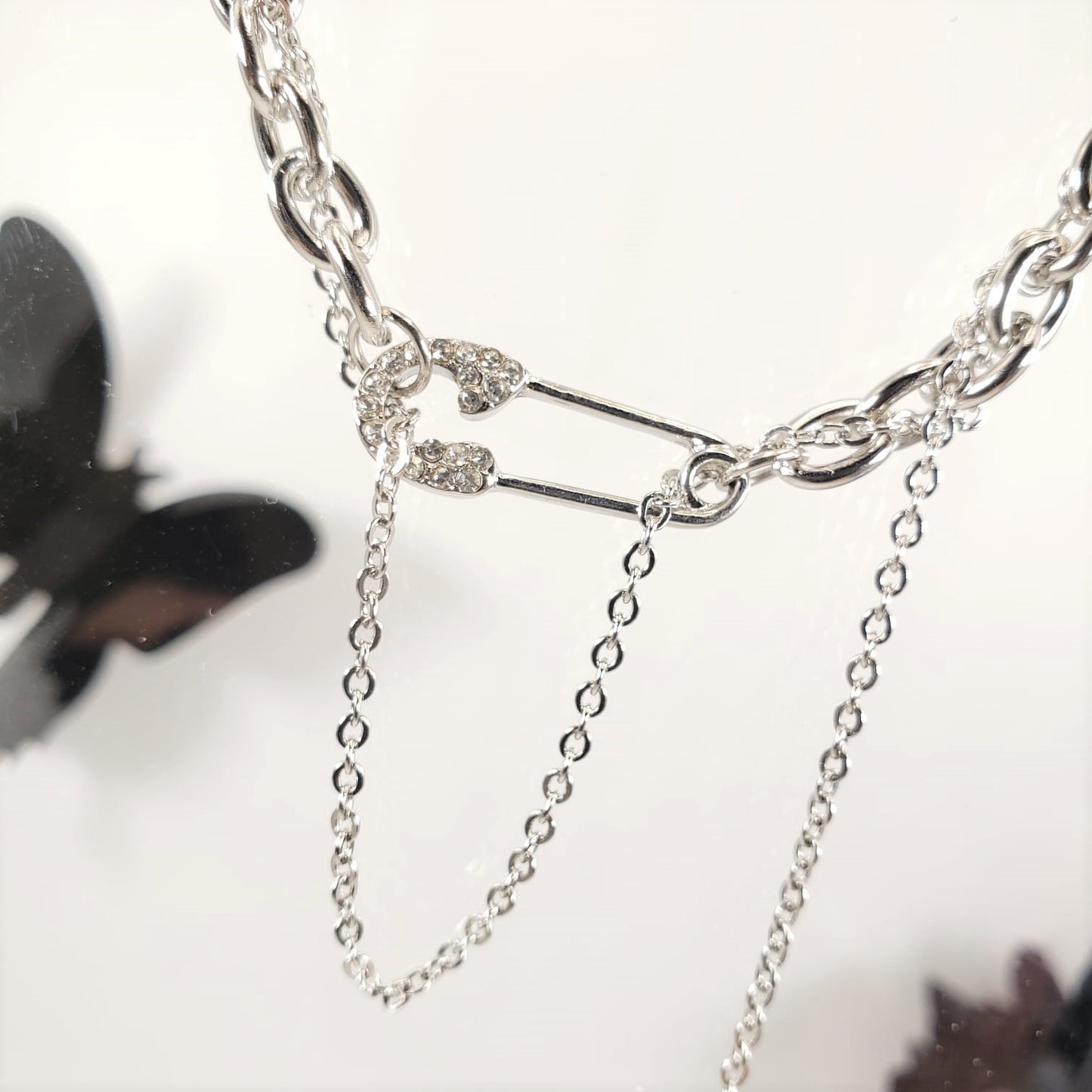 Casual Titanium Steel Pin Collar Necklace (CON 4010)