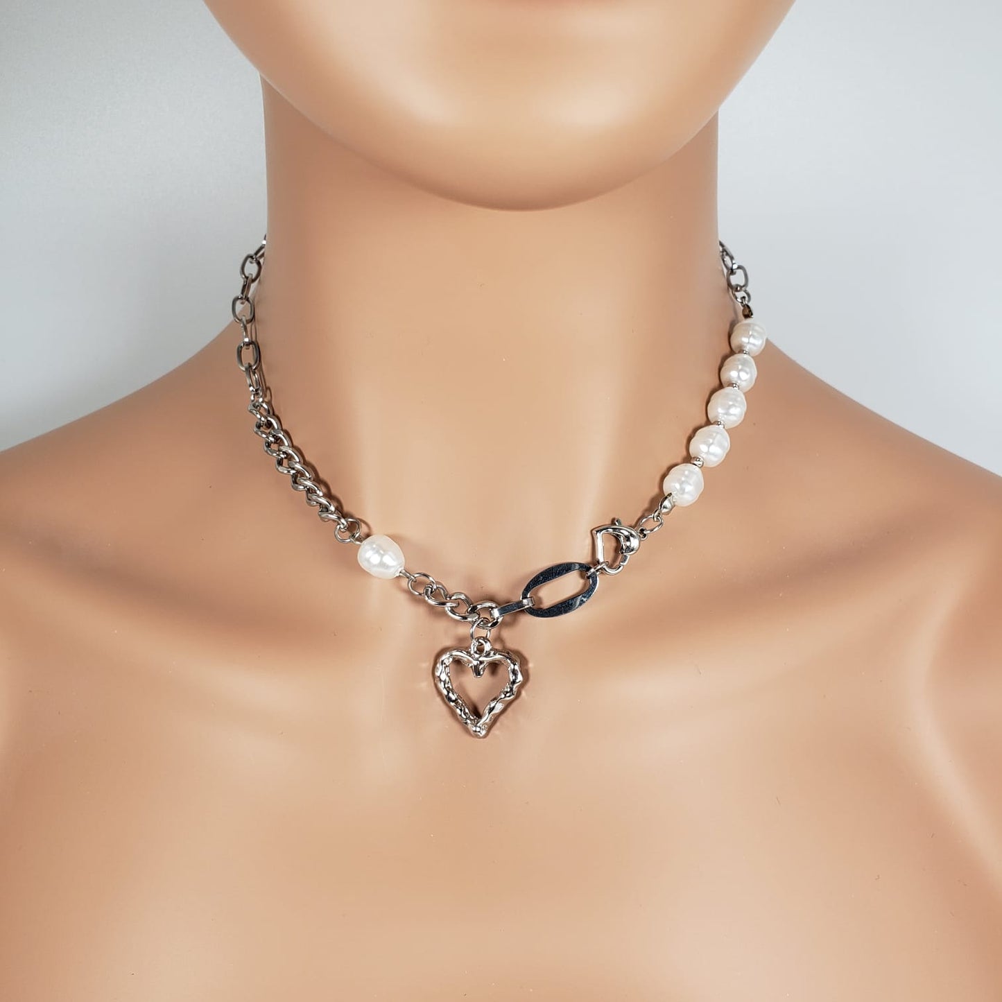 Casual Titanium Steel Collar Necklace (CON 4015)