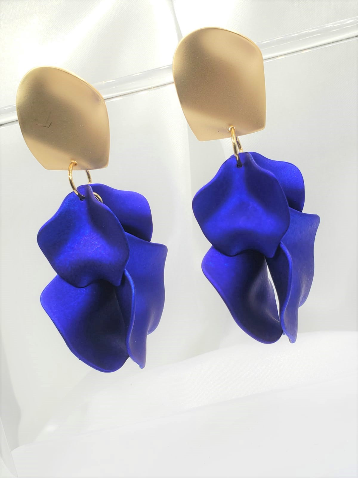 Rose Petals Dangle Earrings (EDE 2322)