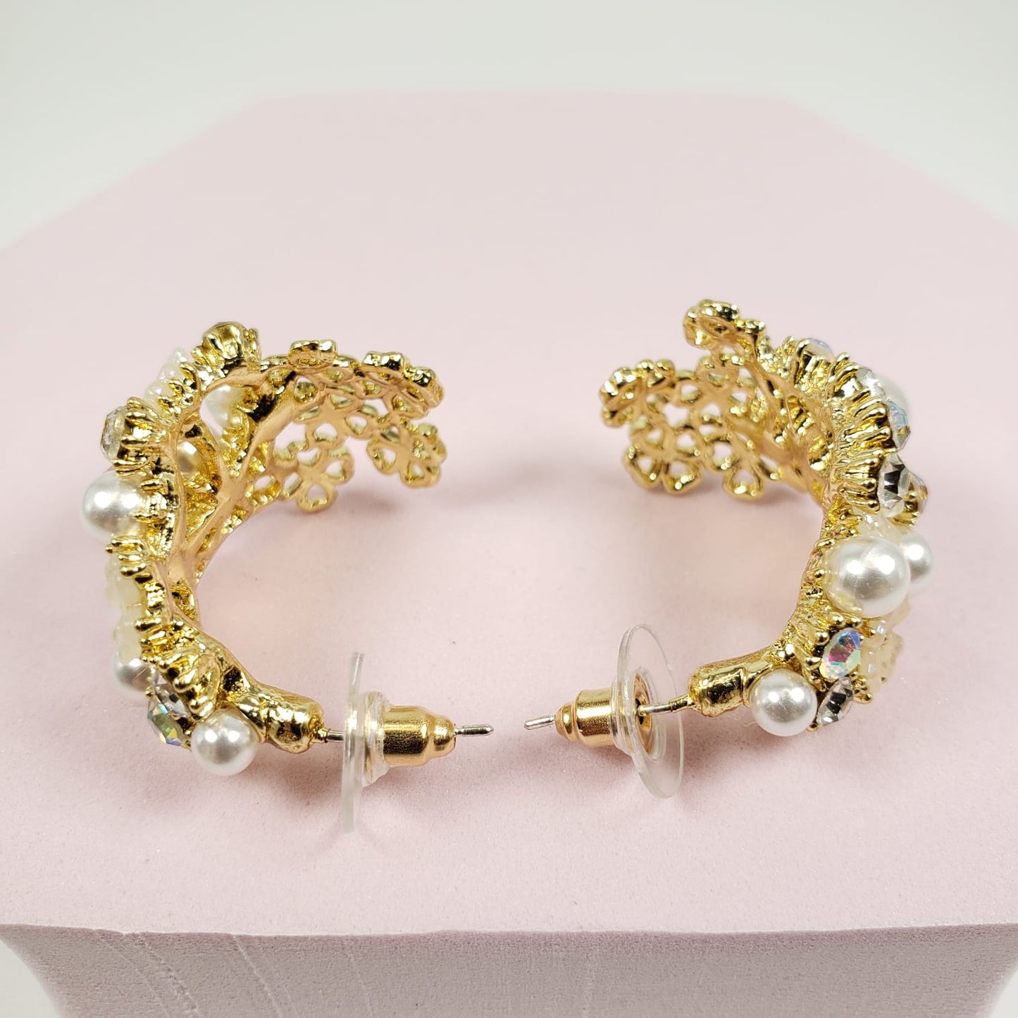 Luxury Vintage Style Stud Earrings (ESE 1002)