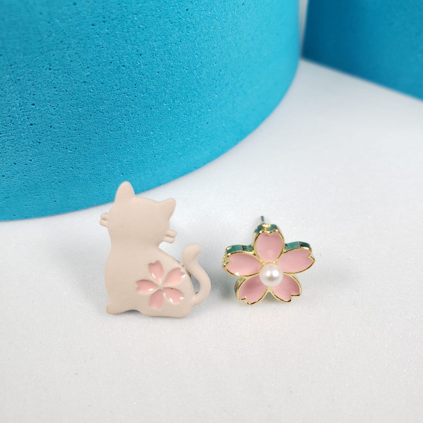 Cat And Flower Stud Earrings (ESE 1023)