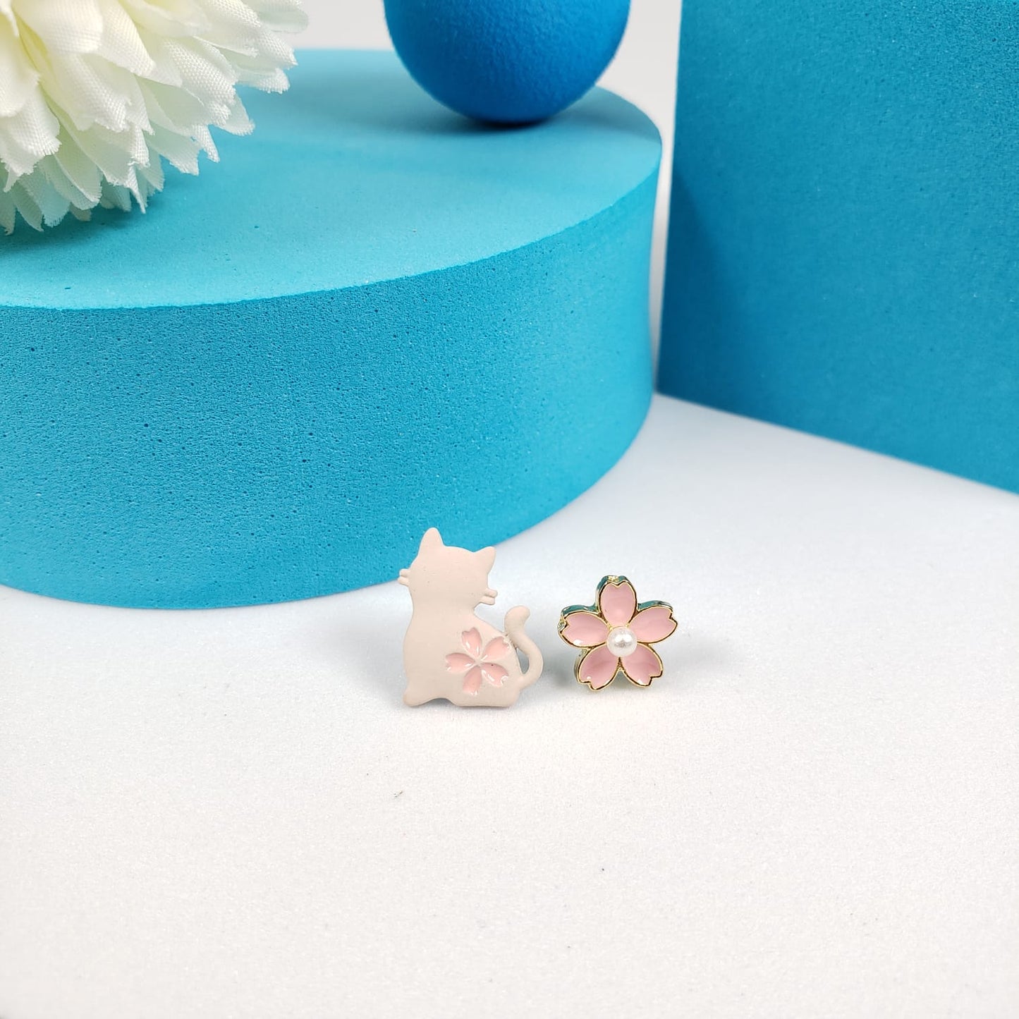 Cat And Flower Stud Earrings (ESE 1023)