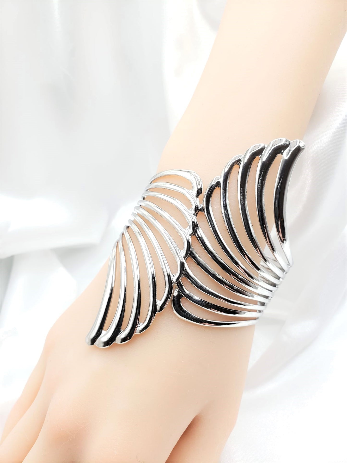 Double Wings Cuff Bracelets