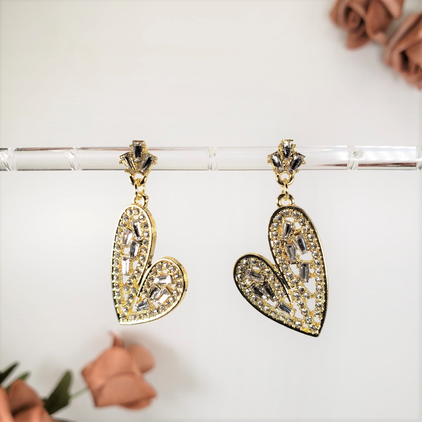 Luxury Style Lovely Heart Dangle Earrings (EDE 2302)
